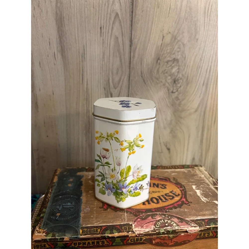Vintage Hexagonal Wildflower Botanical Metal Tin White Gold Cottagecore Decor